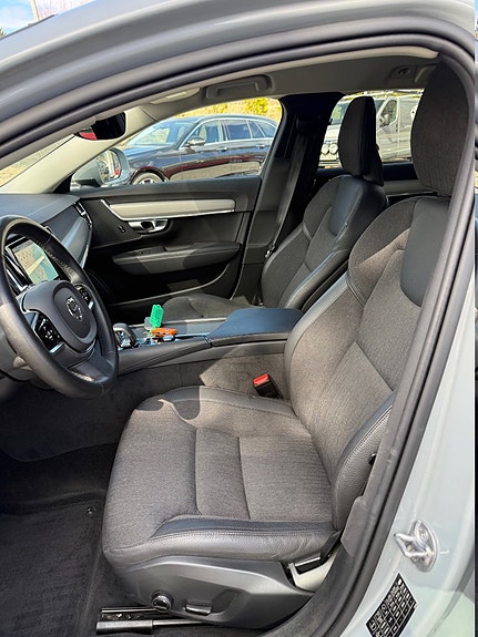Volvo V90 Cross Country 9 of 10