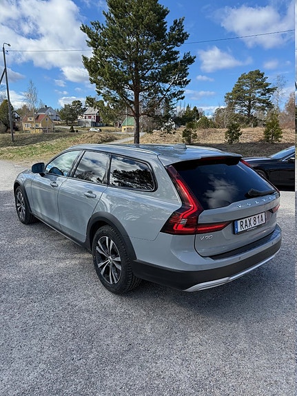 Volvo V90 Cross Country 4 of 5