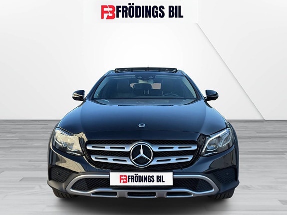Mercedes-Benz E220 d 4 of 5