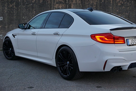 BMW M5 6 of 30