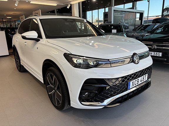 Volkswagen Tiguan 3 of 11