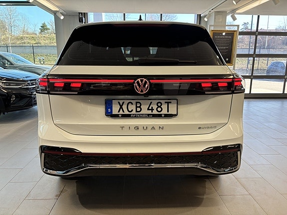 Volkswagen Tiguan 7 of 11