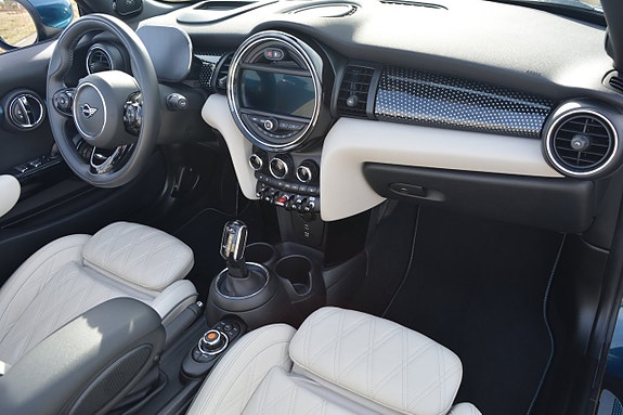 MINI Cooper S 27 of 30