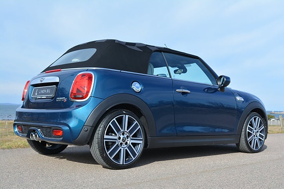 MINI Cooper S 12 of 30