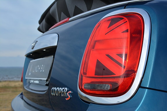 MINI Cooper S 16 of 30