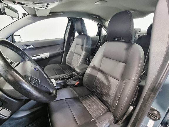 Volvo S40 7 of 24