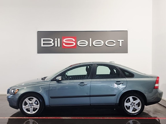 Volvo S40 2 of 24