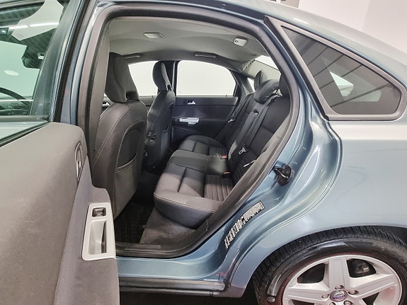 Volvo S40 8 of 24