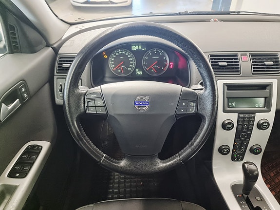 Volvo S40 10 of 24