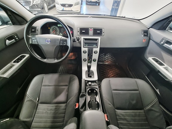 Volvo S40 11 of 24