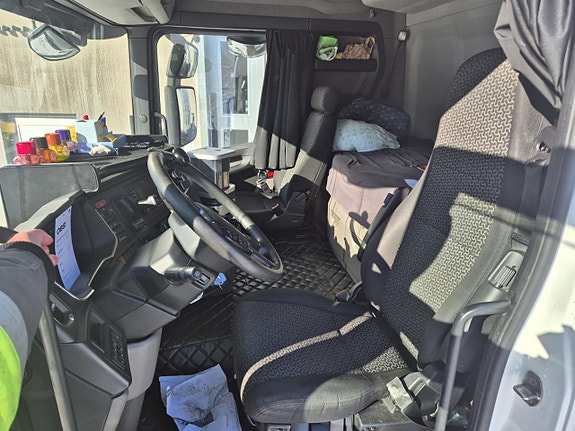 Scania R 450 A6x2NA 5 of 11