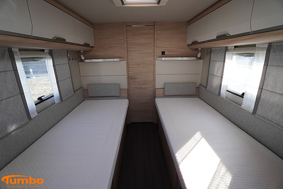 Knaus Sudwind 650 PEB, Långbäddar 6 of 18