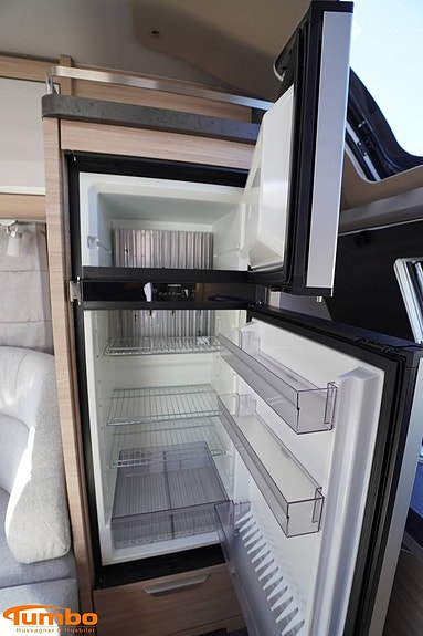 Knaus Sudwind 650 PEB, Långbäddar 12 of 18