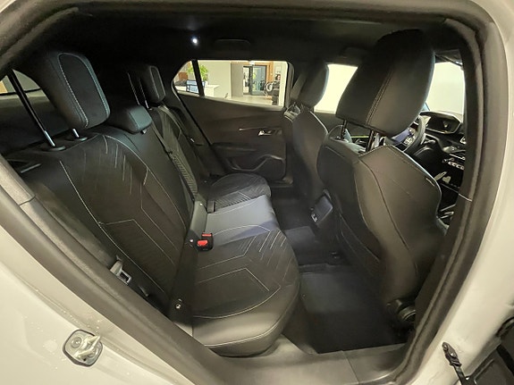 Peugeot 2008 8 of 19