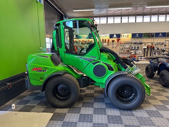 Avant 860i Kompaktlastare BLACK EDITION 2026