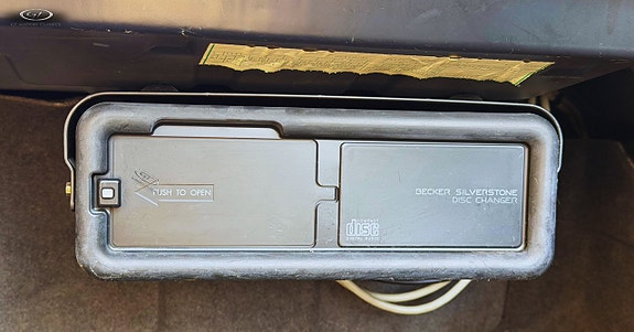Mercedes-Benz E50 15 of 23