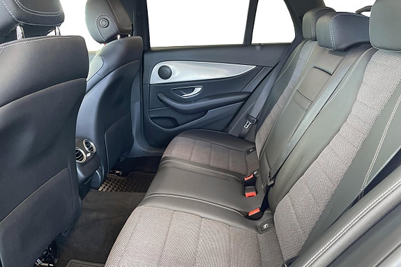 Mercedes-Benz E220 10 of 12