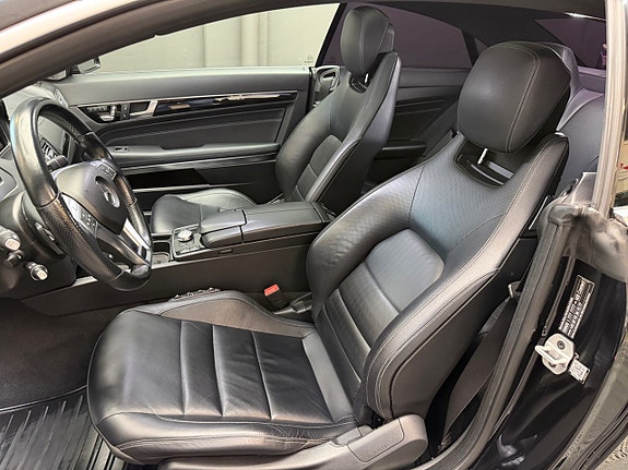 Mercedes-Benz E500 8 of 11