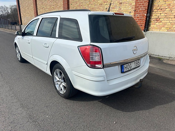 Opel Astra 3 of 5