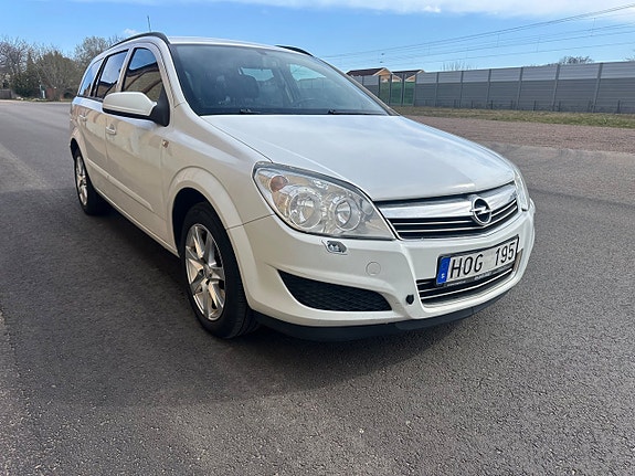 Opel Astra 2 of 5