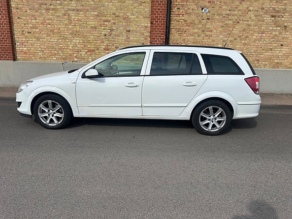 Opel Astra 8 of 13