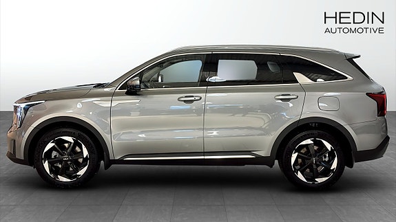 Kia Sorento 6 of 9