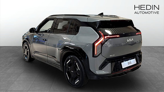 Kia EV3 2 of 5