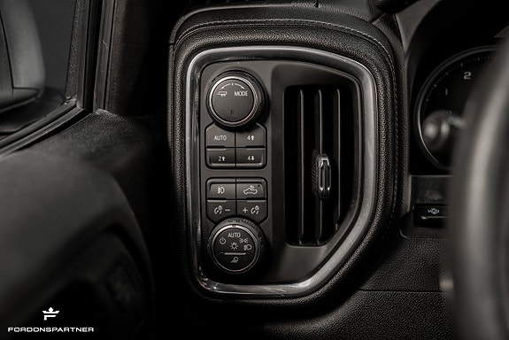 Chevrolet Silverado 1500 16 of 30