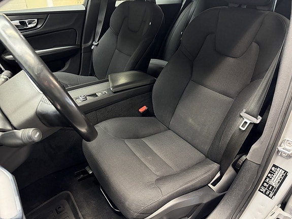 Volvo V60 11 of 20
