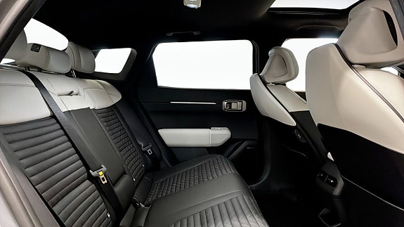 Kia EV4 5 of 10