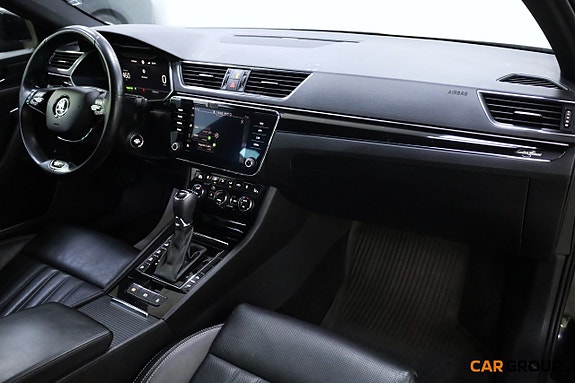 Skoda Superb 11 of 17