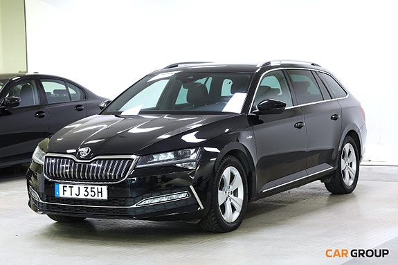 Skoda Superb 2 of 5