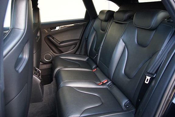 Audi RS4 17 of 28