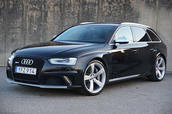 Audi RS4 9 of 28