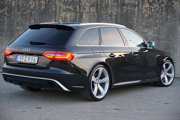 Audi RS4 12 of 28