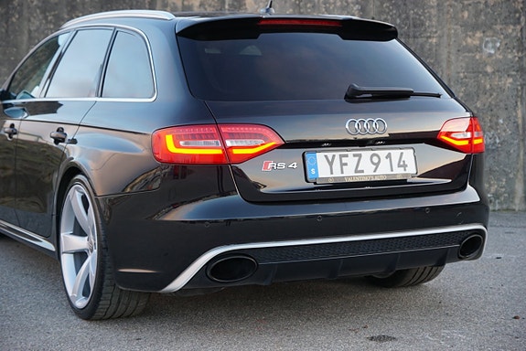 Audi RS4 7 of 28