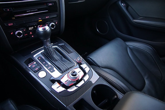 Audi RS4 25 of 28