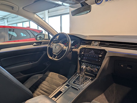 Volkswagen Passat 6 of 22