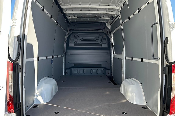 Mercedes-Benz Sprinter 317 8 of 9
