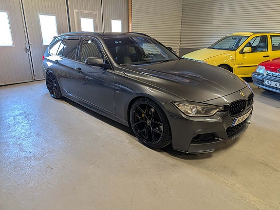 BMW 320d 3 of 5
