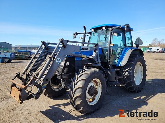 Traktor NEW HOLLAND TM120 4WD 4x4 med Vreten frontlastare