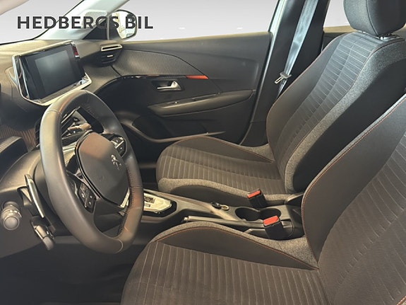 Peugeot 208 13 of 16