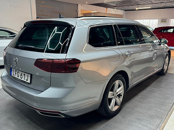 Volkswagen Passat 5 of 5