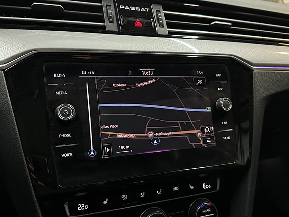 Volkswagen Passat 14 of 20