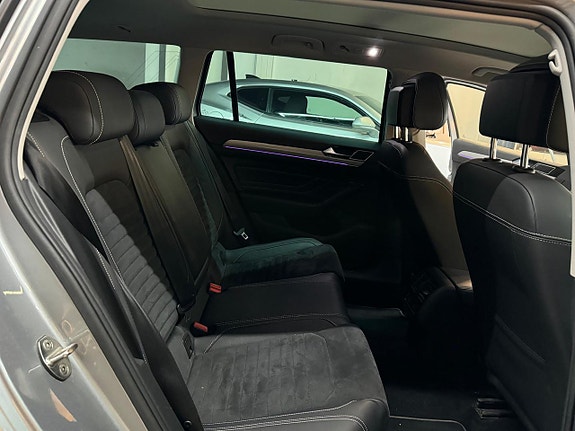 Volkswagen Passat 18 of 20