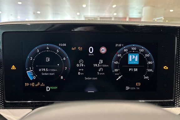 Volkswagen Passat 14 of 26