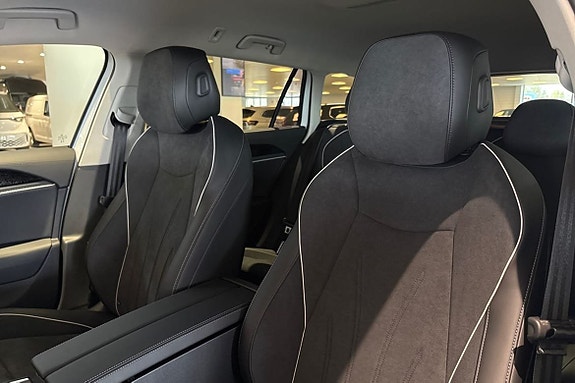 Volkswagen Passat 20 of 26