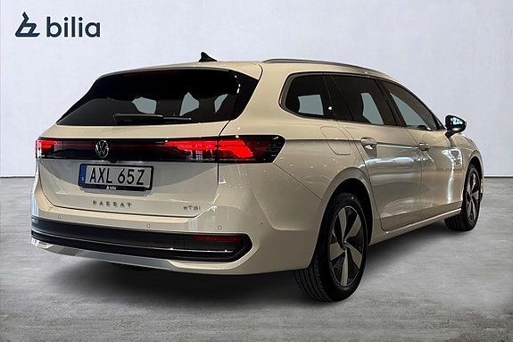Volkswagen Passat 5 of 5