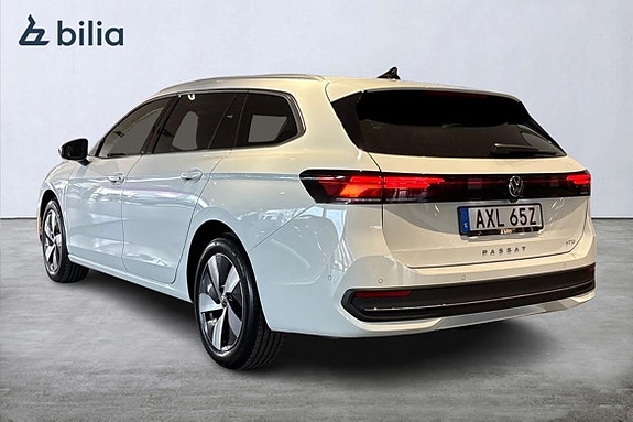 Volkswagen Passat 3 of 5