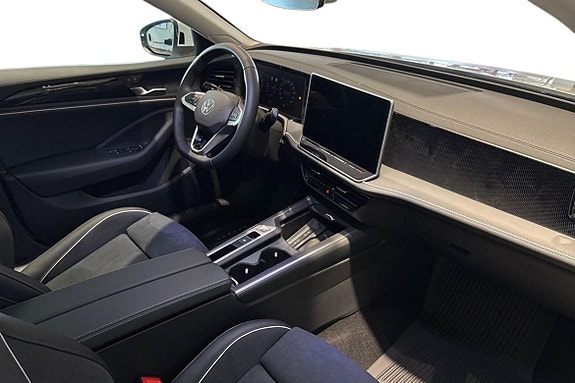 Volkswagen Passat 17 of 26